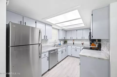 Kitchen - 8180 Anchor Point Dr, Weeki Wachee, FL 34607 photo 1 of 4