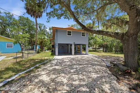 Exterior - 8180 Anchor Point Dr, Weeki Wachee, FL 34607 photo 2 of 15