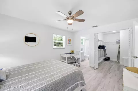 Bedroom - 8180 Anchor Point Dr, Weeki Wachee, FL 34607 photo 3 of 5