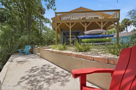Exterior - 8180 Anchor Point Dr, Weeki Wachee, FL 34607 photo 11 of 15