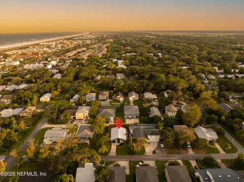 View/Area - 207 B St, Saint Augustine Beach, FL 32080 photo 3 of 11