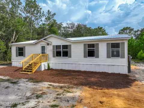 117 Sumac St, Interlachen, FL 32148 photo 2