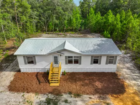 117 Sumac St, Interlachen, FL 32148 photo 4