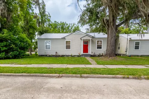 137 W Washington St, Starke, FL 32091