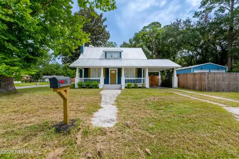 Exterior - 511 E Washington St, Starke, FL 32091 photo 2 of 11
