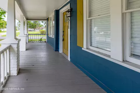 Exterior - 511 E Washington St, Starke, FL 32091 photo 5 of 11