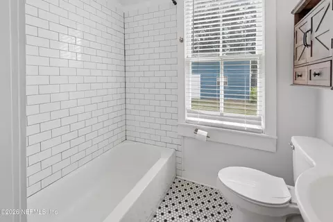 Bath - 511 E Washington St, Starke, FL 32091 photo 1 of 5