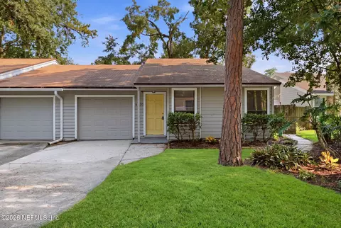 6620 Wellington Place Ln, Jacksonville, FL 32216