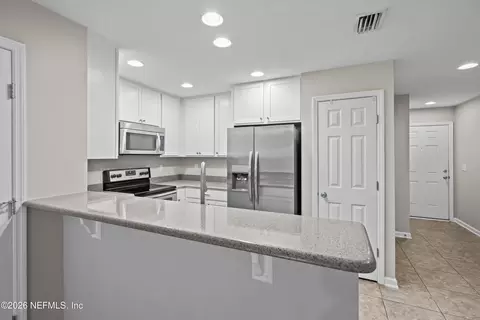 Kitchen - 24 Islander Ct, Saint Augustine, FL 32080 photo 2 of 4