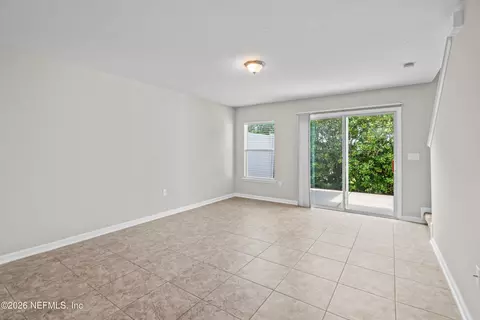 Living - 24 Islander Ct, Saint Augustine, FL 32080 photo 2 of 4