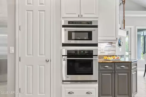 Kitchen - 649 Treehouse Cir, Saint Augustine, FL 32095 photo 8 of 10