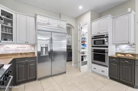 Kitchen - 649 Treehouse Cir, Saint Augustine, FL 32095 photo 9 of 10