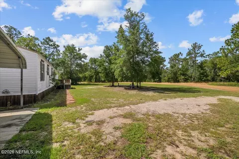 174 Union Ave, Interlachen, FL 32148 photo 9