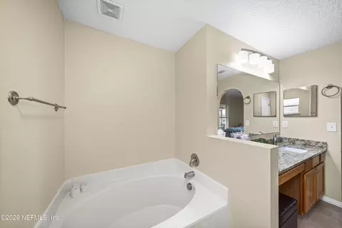 Bath - 76170 Long Leaf Loop, Yulee, FL 32097 photo 2 of 4