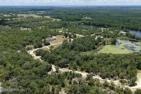 131 Long Branch Trl, Interlachen, FL 32148 photo 5