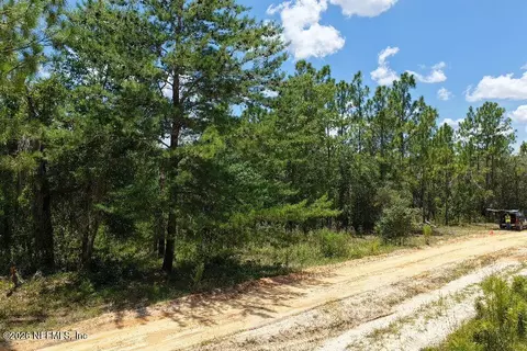 131 Long Branch Trl, Interlachen, FL 32148 photo 6
