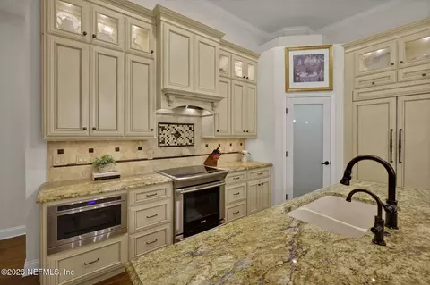 Kitchen - 513 Wetherby Ln, Saint Augustine, FL 32092 photo 2 of 8