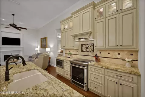 Kitchen - 513 Wetherby Ln, Saint Augustine, FL 32092 photo 4 of 8
