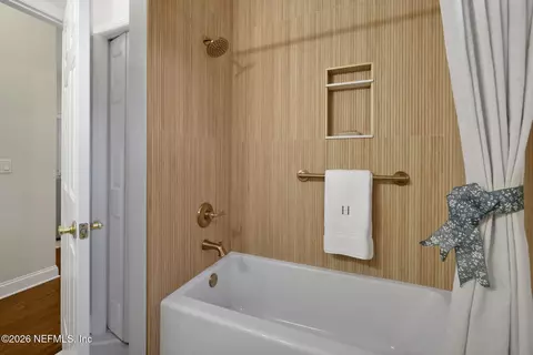 Bath - 513 Wetherby Ln, Saint Augustine, FL 32092 photo 7 of 8