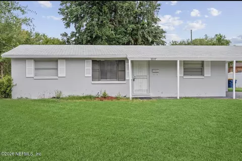 2035 Burgoyne Dr, Jacksonville, FL 32208