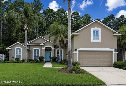 880 Candlebark Dr, Jacksonville, FL 32225