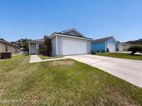 7923 Cherry Blossom Dr N, Jacksonville, FL 32216