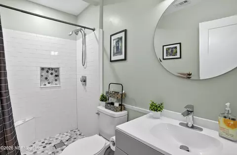 Bath - 2 Clark St, Saint Augustine, FL 32084 photo 1 of 3