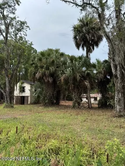 114 E River Rd, East Palatka, FL 32131