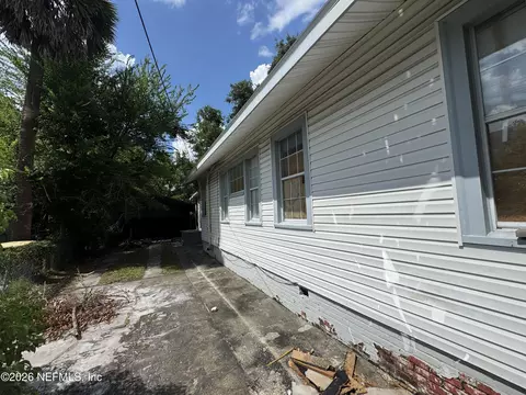 Exterior - 33 E 18th St, Jacksonville, FL 32206 photo 6 of 7