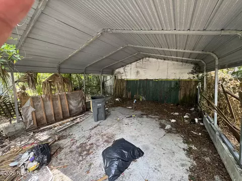 Exterior - 33 E 18th St, Jacksonville, FL 32206 photo 5 of 7