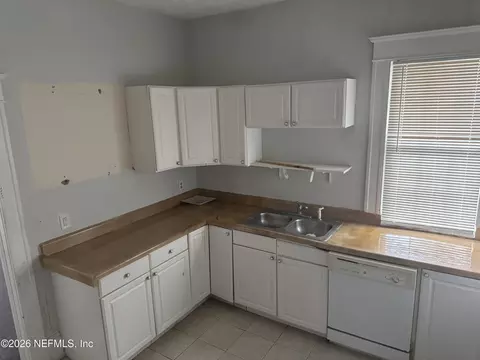 Kitchen - 33 E 18th St, Jacksonville, FL 32206 photo 1 of 1