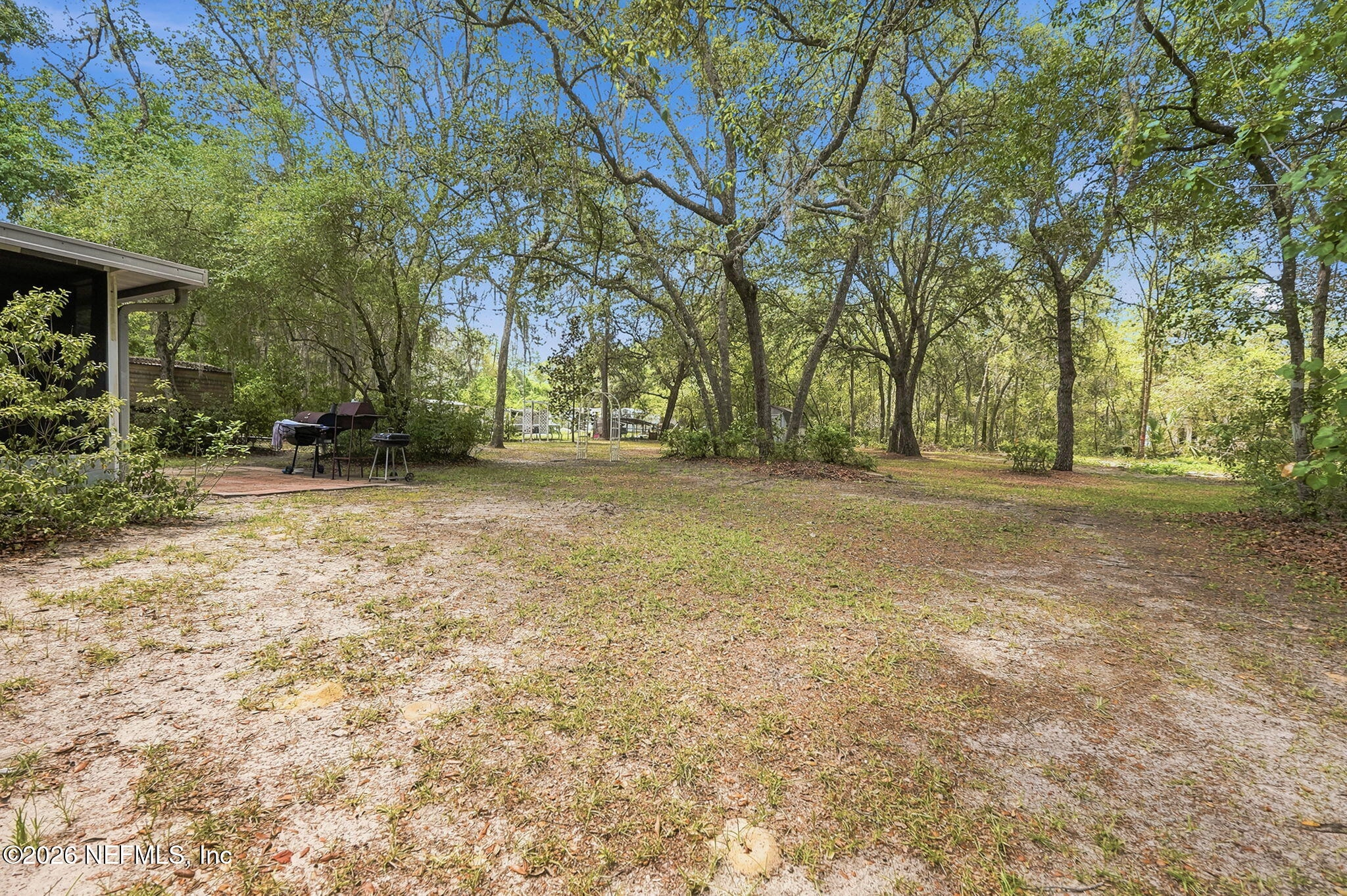 Exterior - 209 Scott St, Interlachen, FL 32148 photo 4 of 7