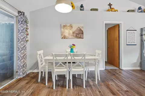 Dining - 209 Scott St, Interlachen, FL 32148 photo 2 of 2