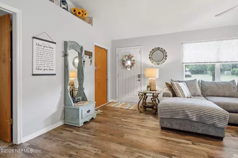 Entry Way - 209 Scott St, Interlachen, FL 32148 photo 1 of 1