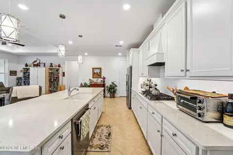 Kitchen - 169 Hickory Pine Dr, Saint Augustine, FL 32092 photo 6 of 7