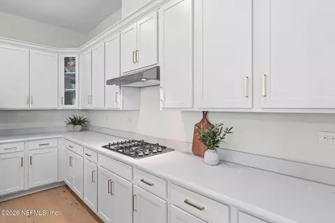 Kitchen - 578 Courtney Chase Dr, Saint Augustine, FL 32092 photo 4 of 5