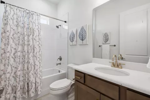 Bath - 578 Courtney Chase Dr, Saint Augustine, FL 32092 photo 1 of 2