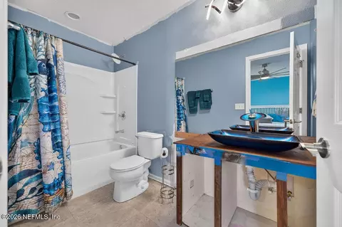 Bath - 327 W Pisa Pl, Saint Augustine, FL 32084 photo 2 of 2