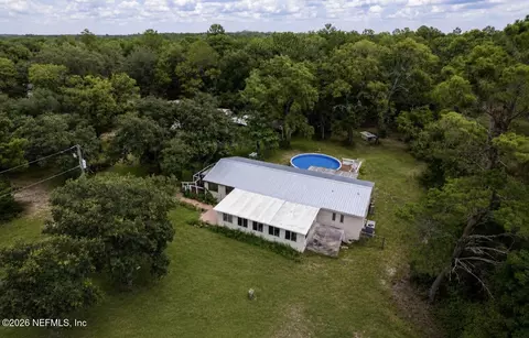 185 Kingfish Rd, Pomona Park, FL 32181