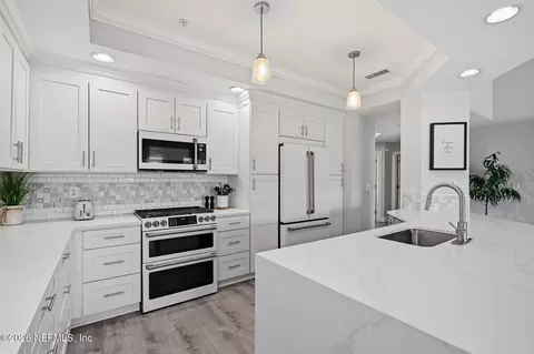 Kitchen - 355 N Shore Cir #1332, Saint Augustine, FL 32092 photo 1 of 5