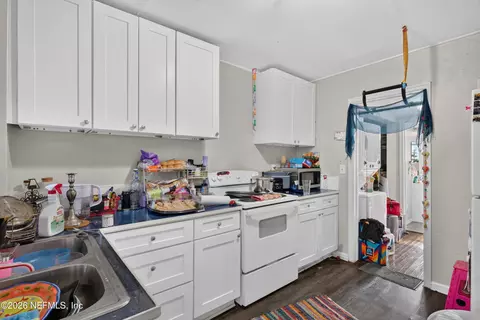Kitchen - 3107 Post St, Jacksonville, FL 32205 photo 1 of 5