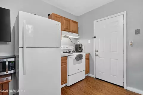 Kitchen - 3107 Post St, Jacksonville, FL 32205 photo 4 of 5