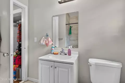 Bath - 3107 Post St, Jacksonville, FL 32205 photo 3 of 4