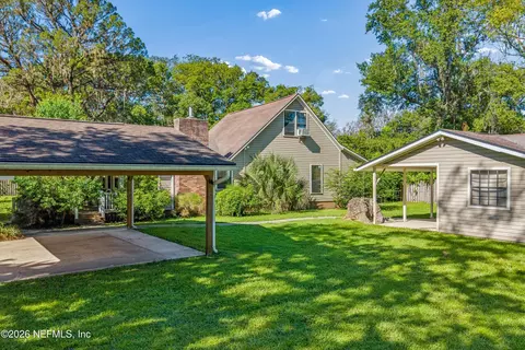 Exterior - 403 S Cherry St, Starke, FL 32091 photo 2 of 12