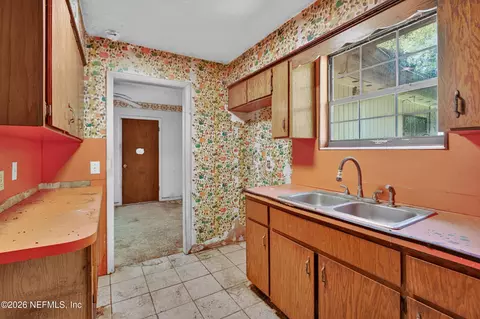 Kitchen - 5630 Patsy Anne Dr, Jacksonville, FL 32207 photo 3 of 3