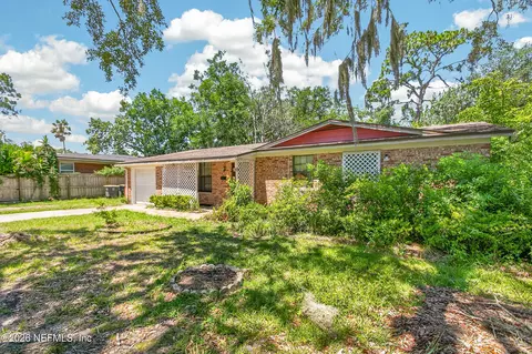 Exterior - 5630 Patsy Anne Dr, Jacksonville, FL 32207 photo 5 of 14