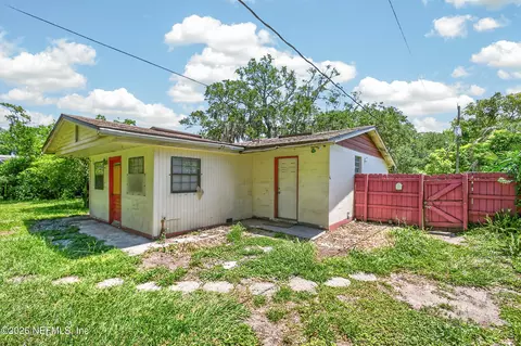 Exterior - 5630 Patsy Anne Dr, Jacksonville, FL 32207 photo 6 of 14