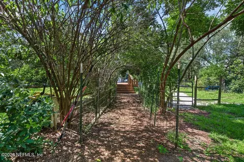 101 Pond Cir, Interlachen, FL 32148 photo 14