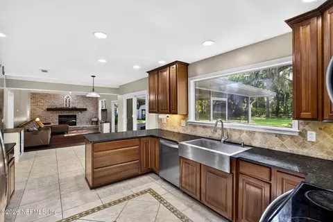 Kitchen - 8221 Forest Ct, Saint Augustine, FL 32092 photo 3 of 4