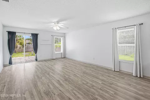 Living - 736 Wynfield Cir, Saint Augustine, FL 32092 photo 2 of 4